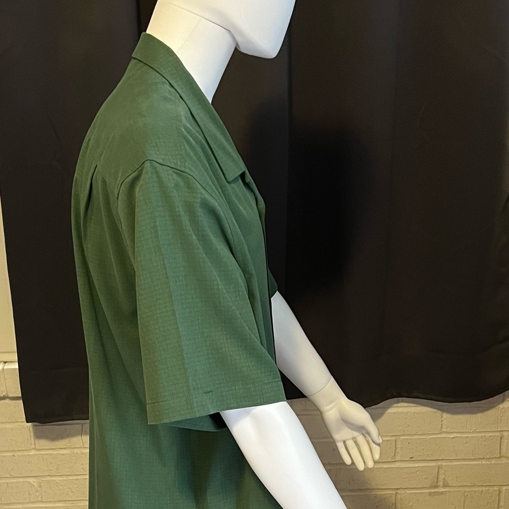 Tommy Bahama Forest Green Casual Button Down Shirt - Picture 4 of 7